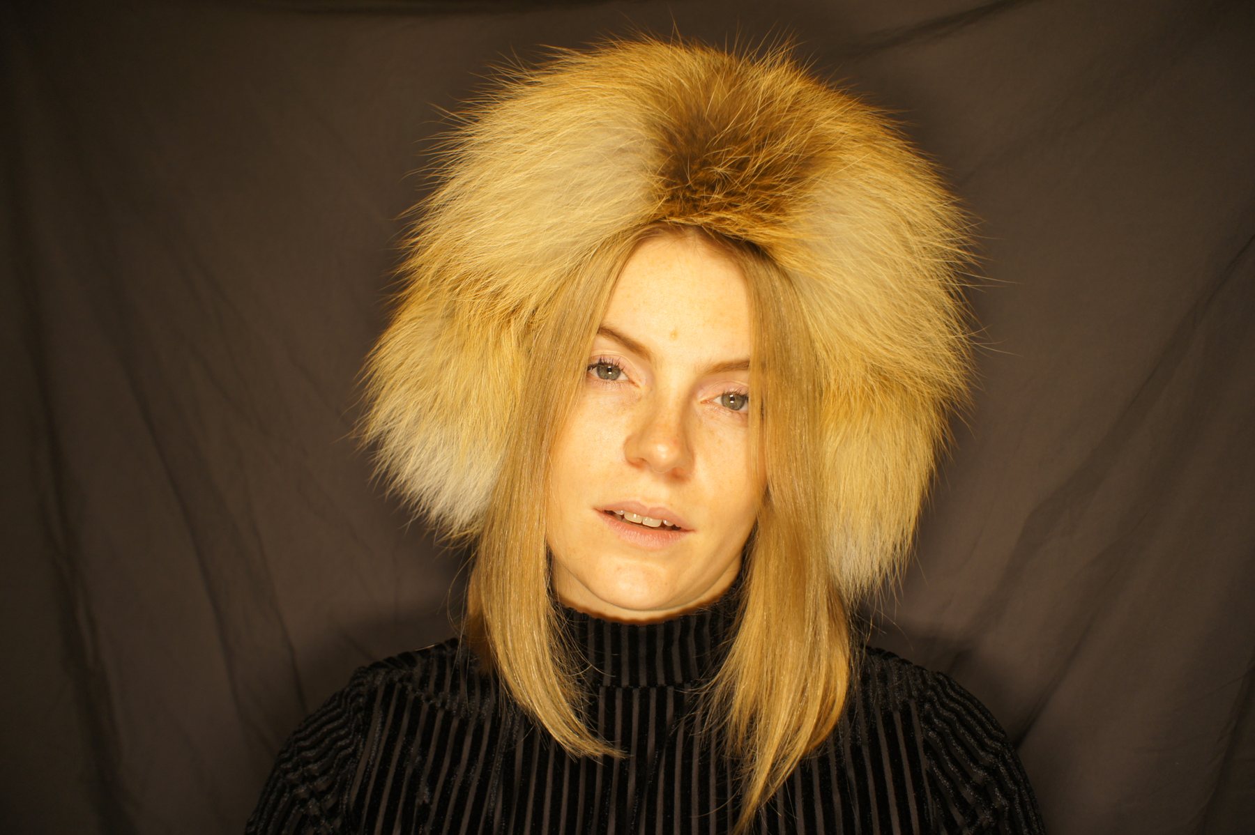 Heritage hat with elastic strap